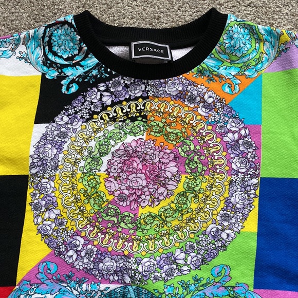 Young Versace Baroque Multi Color Sweater size 8 kids in worn once. - Picture 4 of 8